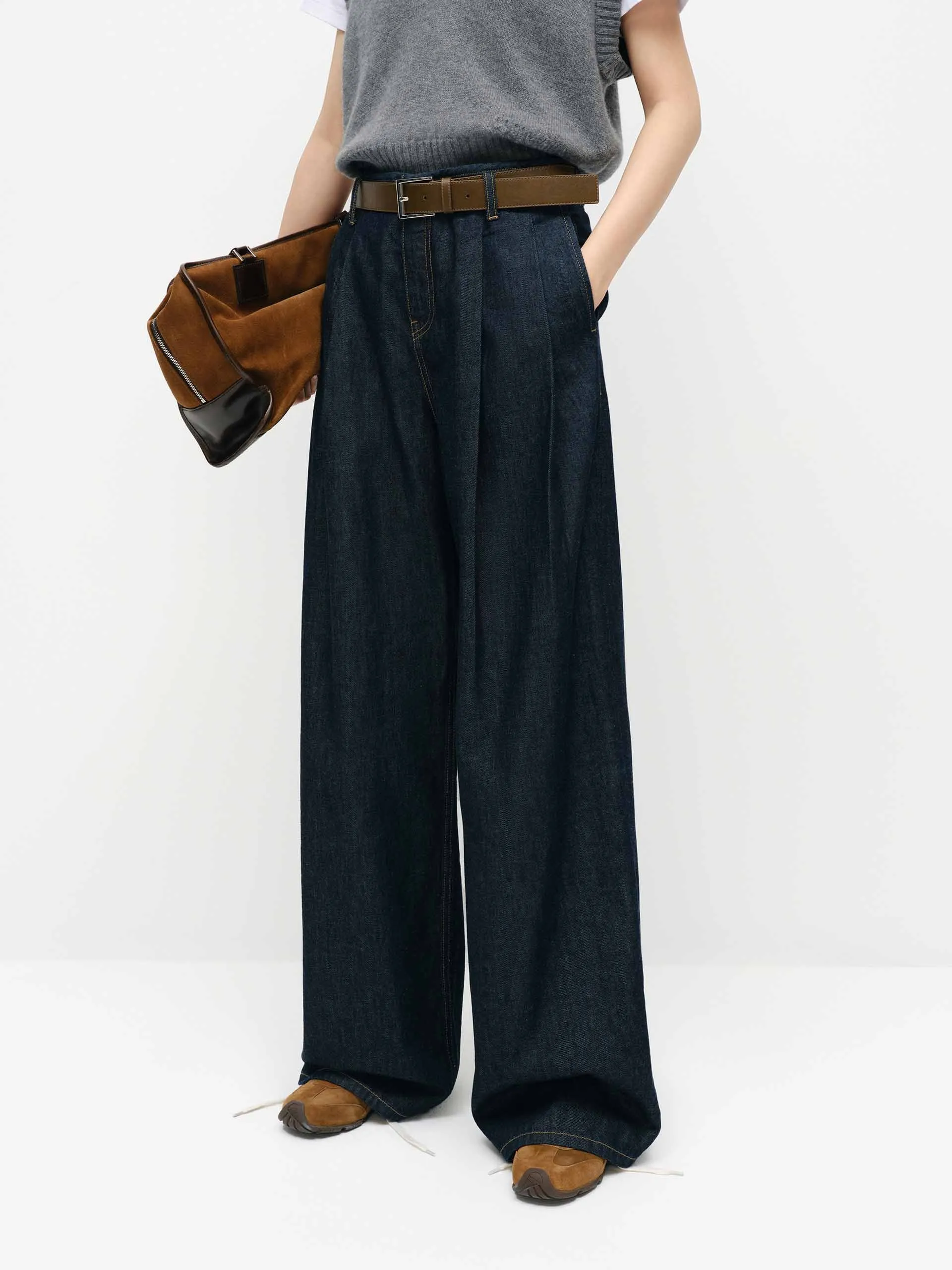 Front Pleated Straight Jeans