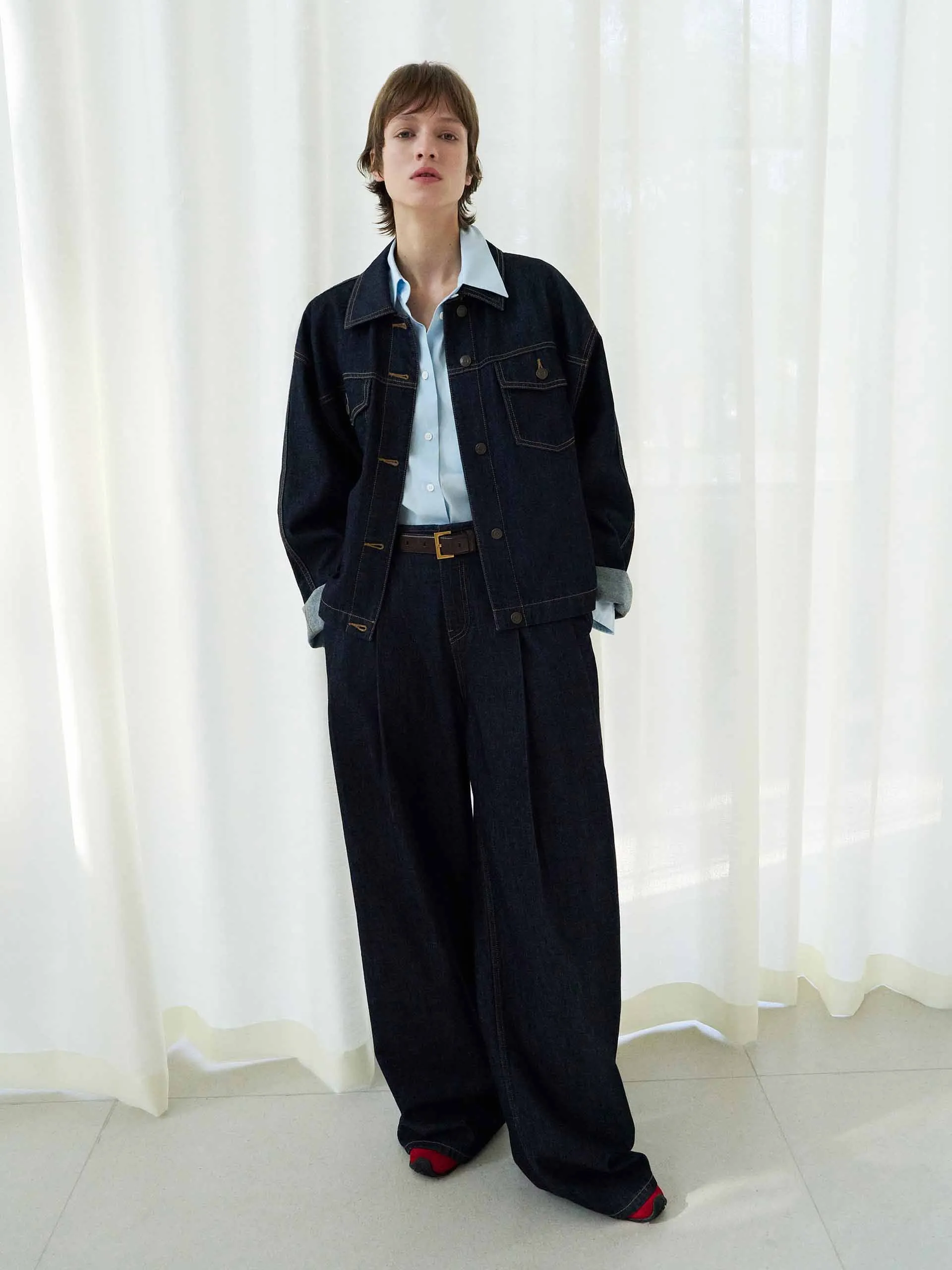 Front Pleated Straight Jeans