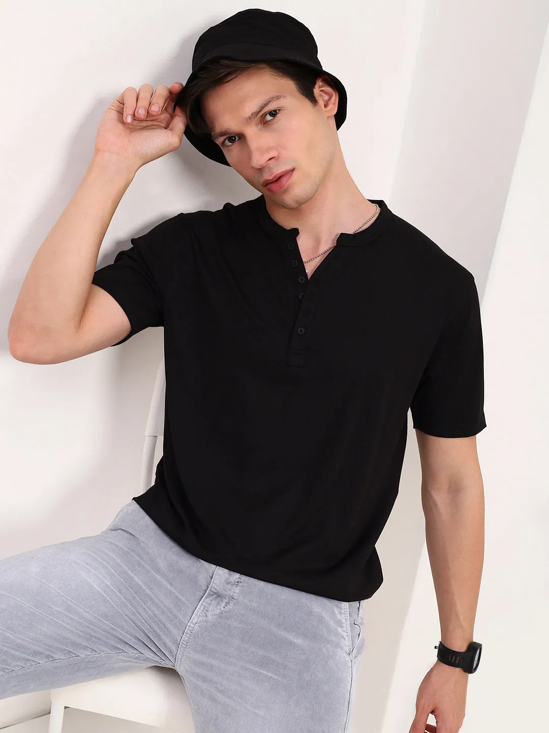 Men Black Solid Henley Neck T-Shirt