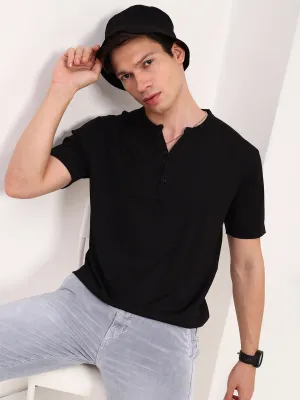 Men Black Solid Henley Neck T-Shirt