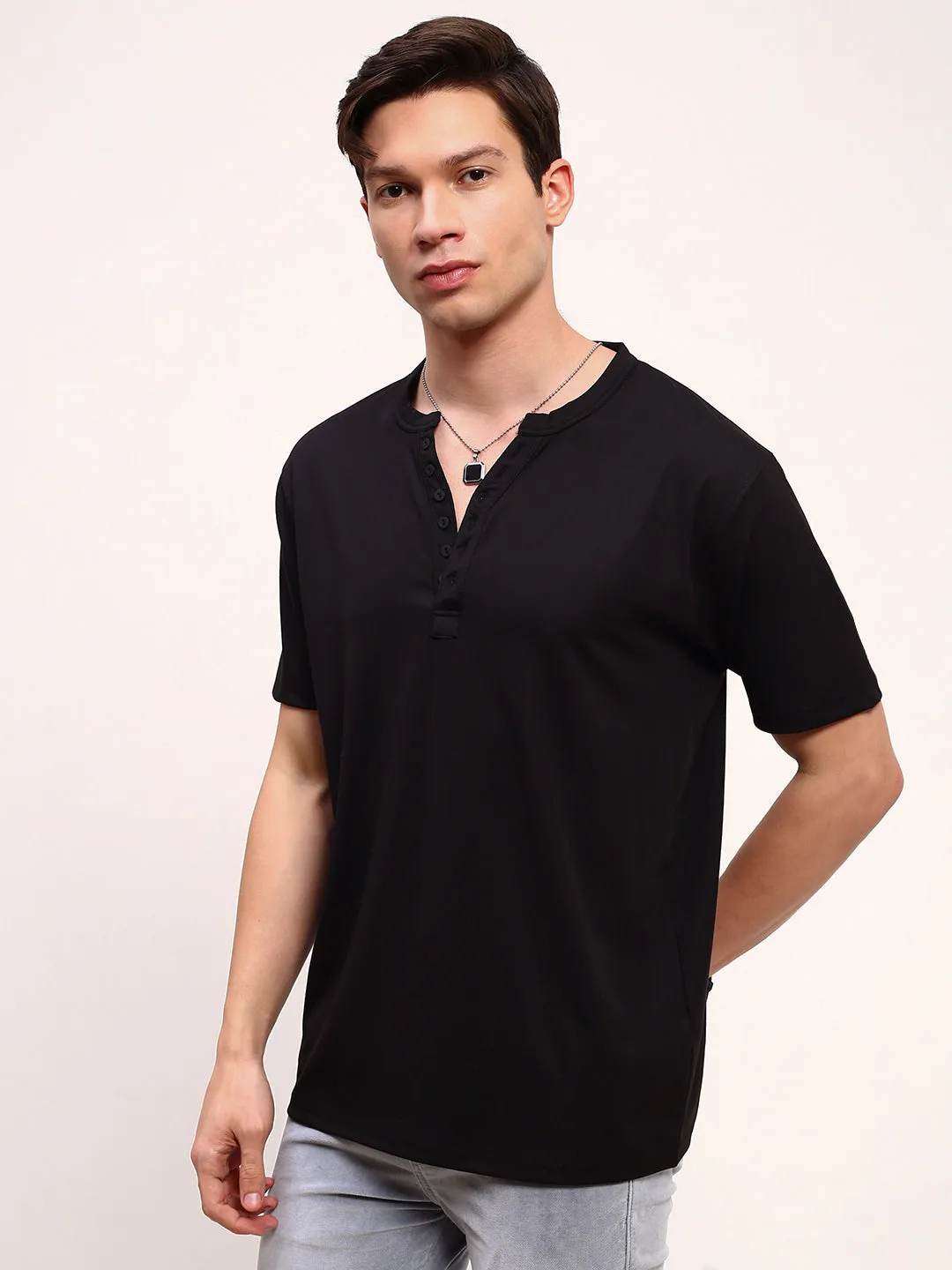 Men Black Solid Henley Neck T-Shirt