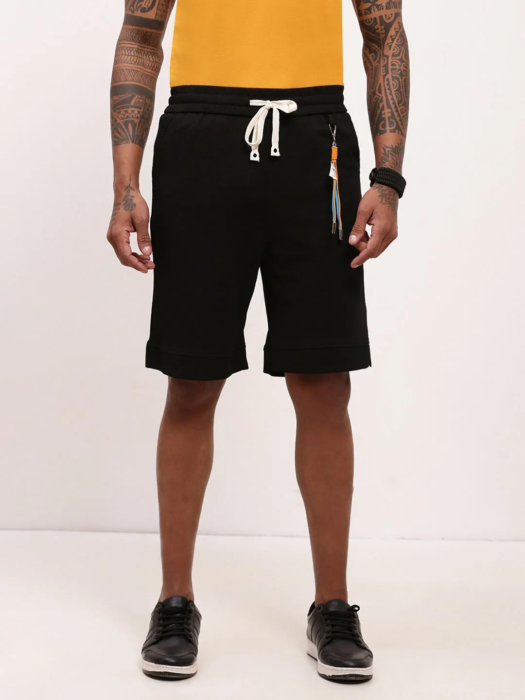 Men Black Solid Mid-Rise Shorts