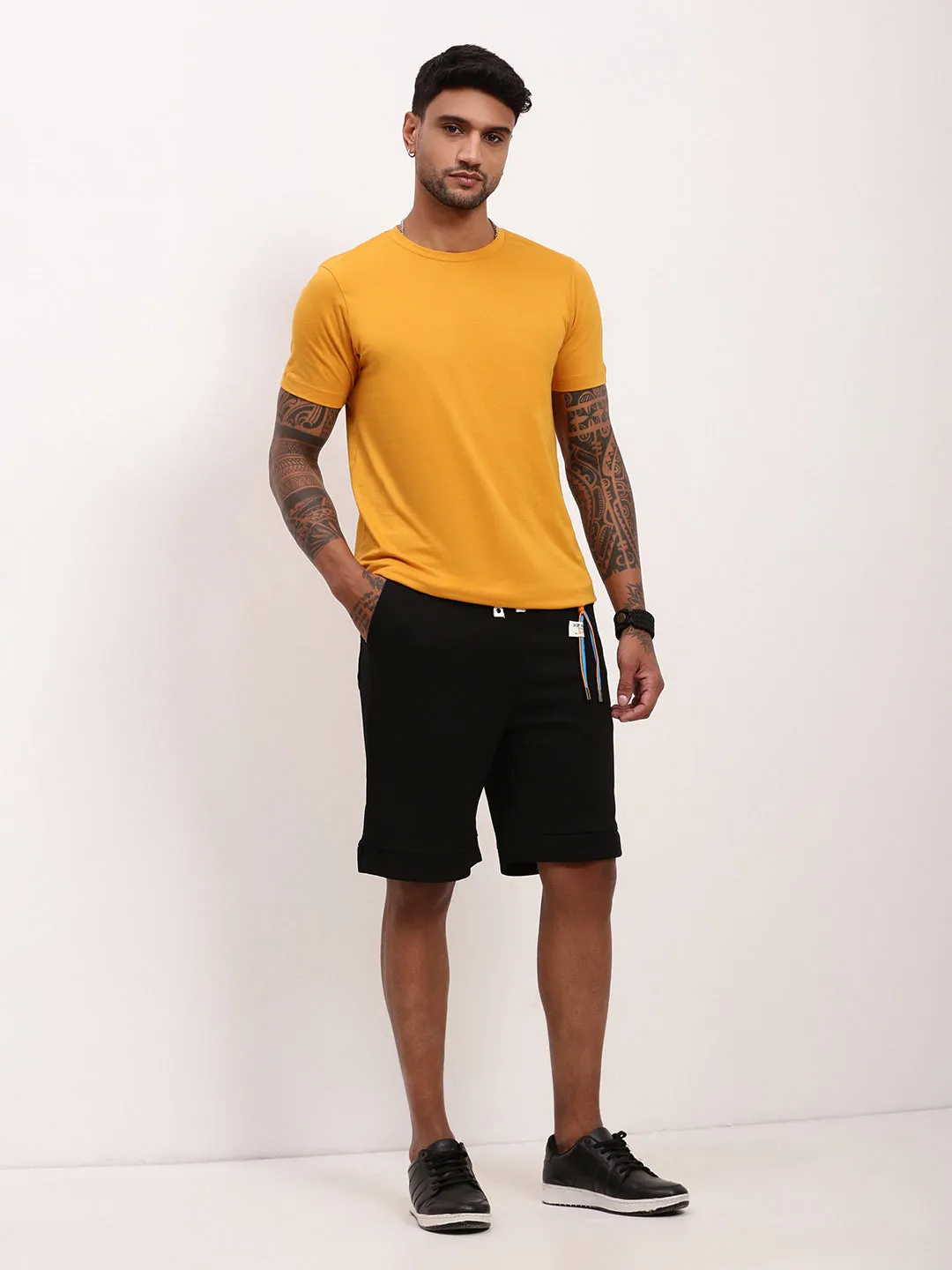 Men Black Solid Mid-Rise Shorts