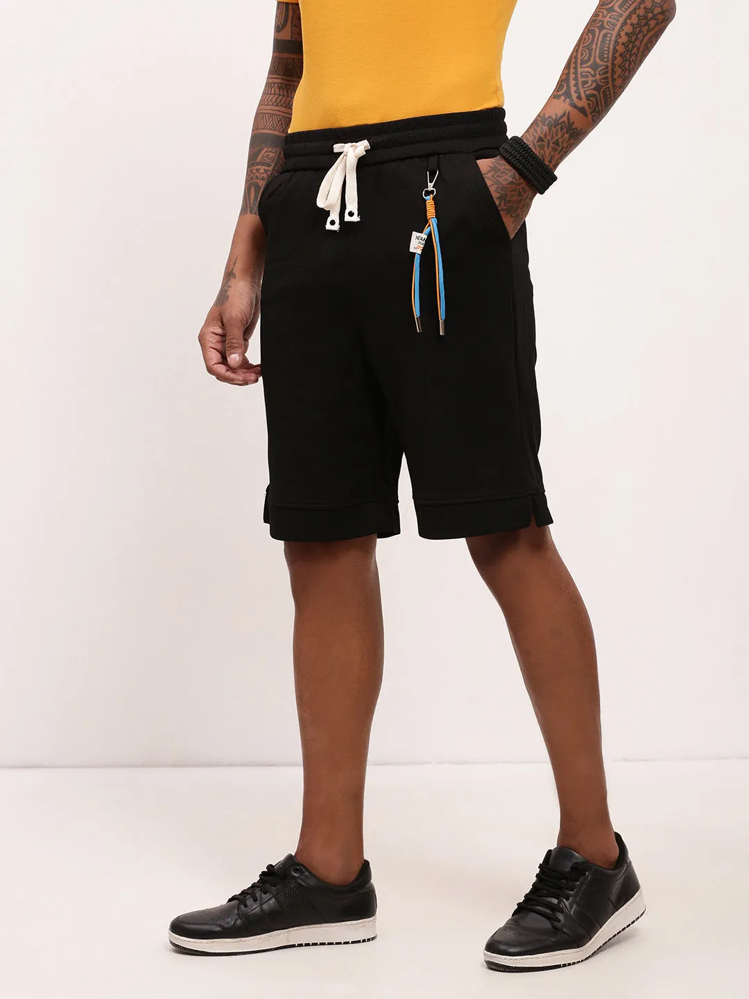 Men Black Solid Mid-Rise Shorts