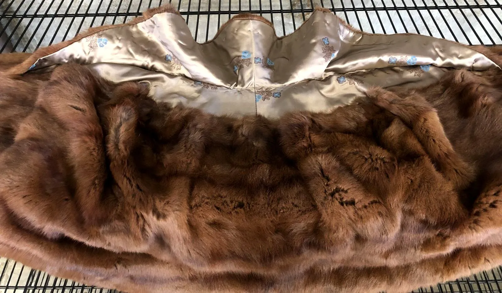 Vintage 1950s Women's Elegant Brown Genuine Mink Fur Stole/Shawl/Wrap