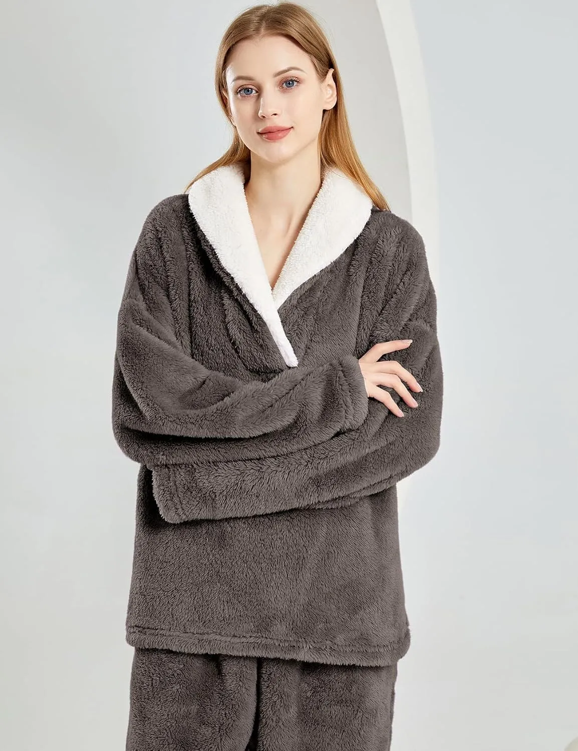 Wyeysyt Women' s Fluffy Pajamas Set Winter Warm Fleece Sleepwear Fuzzy Plush Cozy Pullover Loose Comfy Loungewear