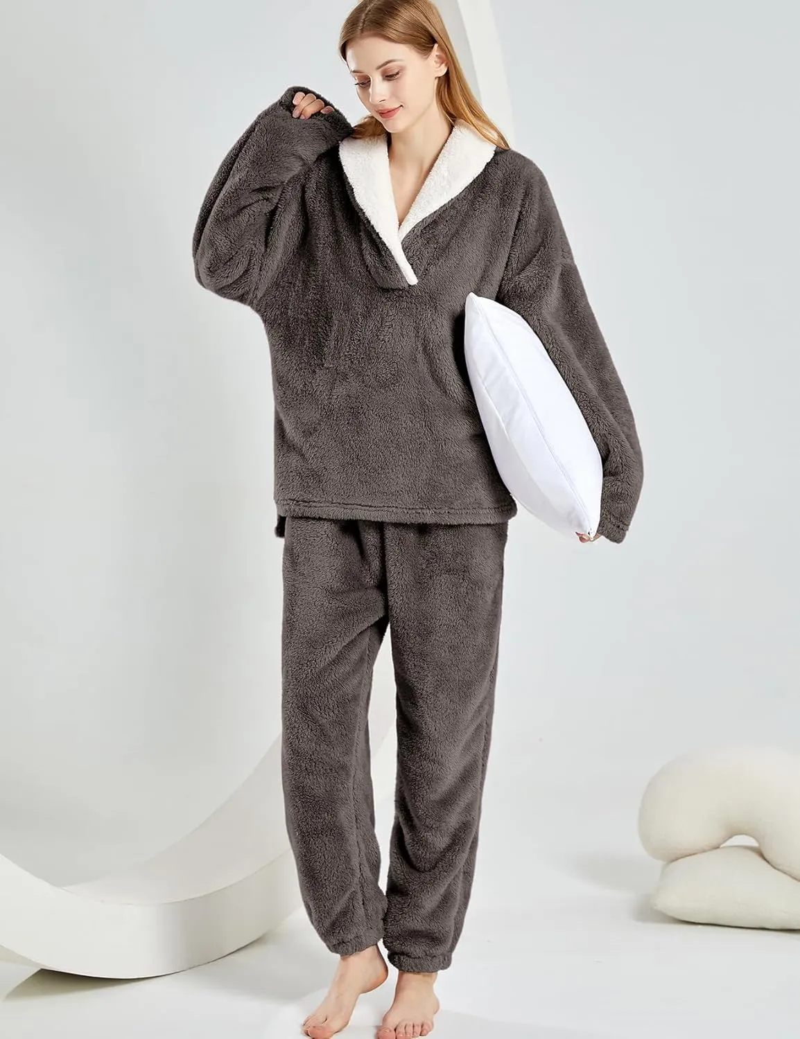 Wyeysyt Women' s Fluffy Pajamas Set Winter Warm Fleece Sleepwear Fuzzy Plush Cozy Pullover Loose Comfy Loungewear