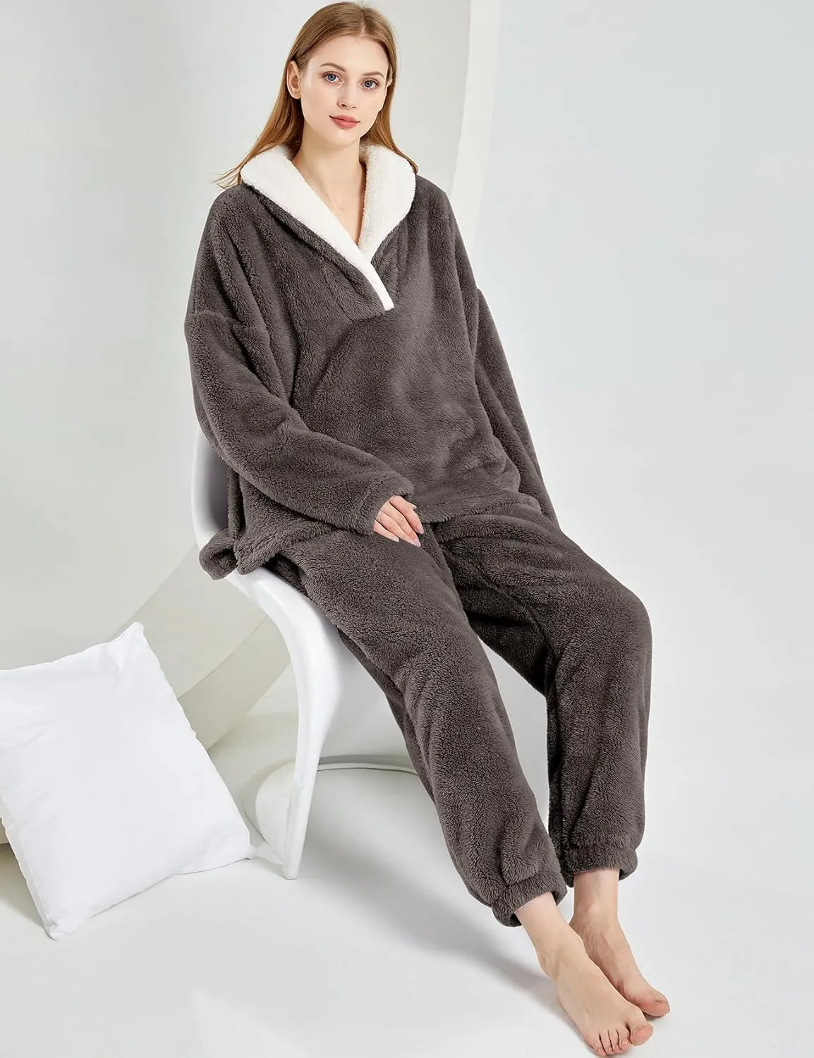 Wyeysyt Women' s Fluffy Pajamas Set Winter Warm Fleece Sleepwear Fuzzy Plush Cozy Pullover Loose Comfy Loungewear